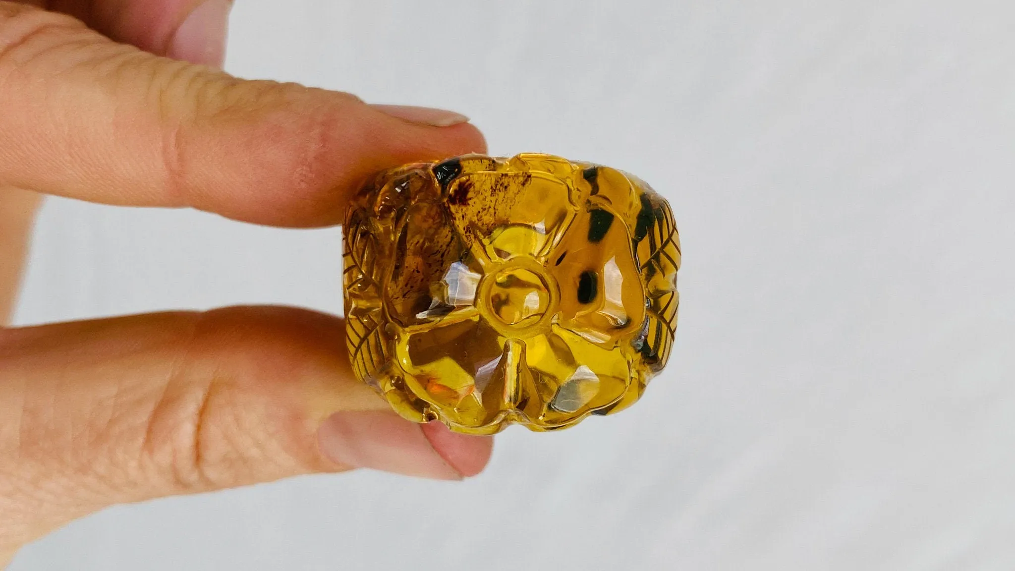 Amber Flower Ring. Gorgeous. Size 8.75