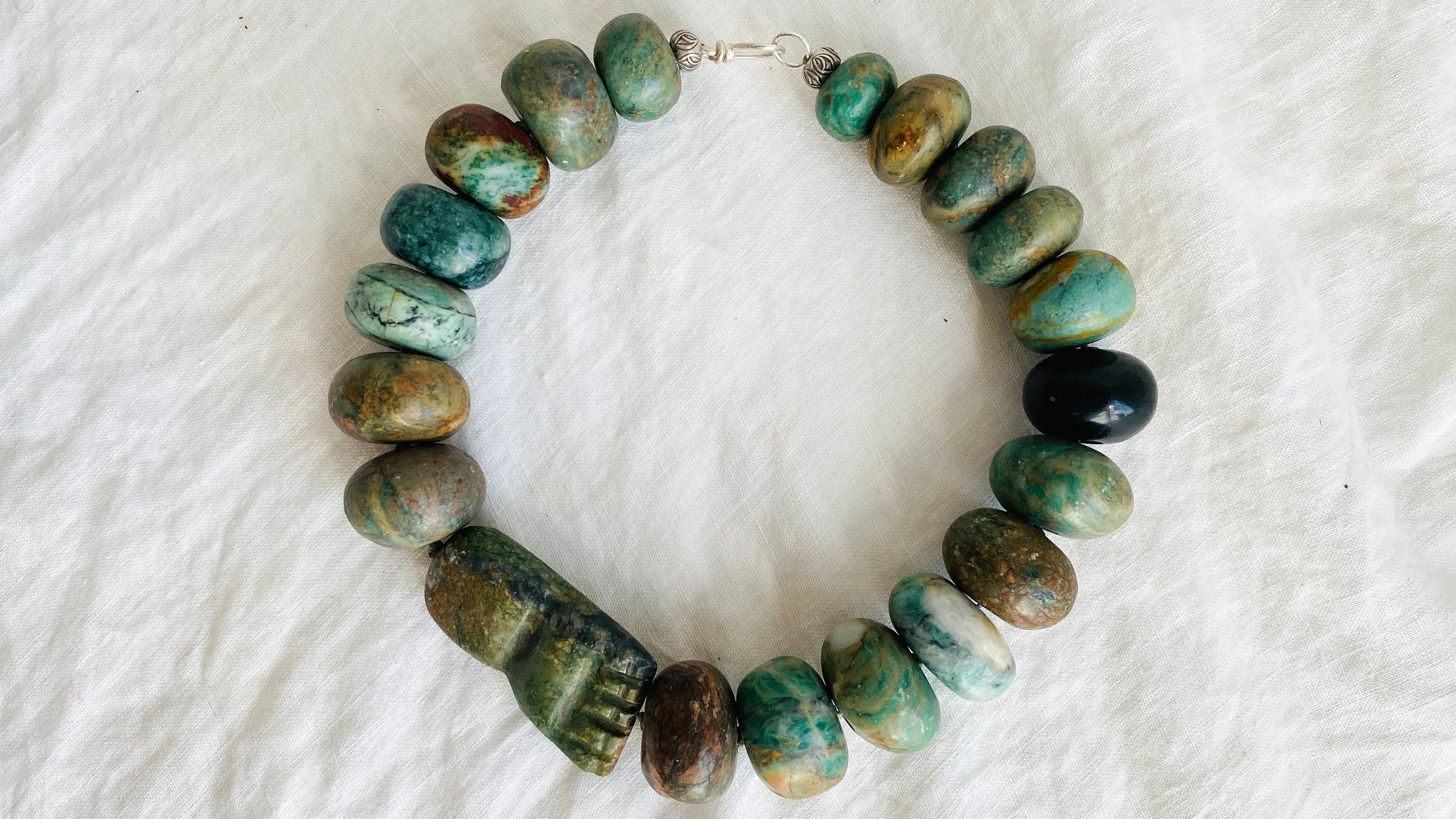 Guatemalita Jade Necklace. Reproduction of Frida Kahlo Necklace