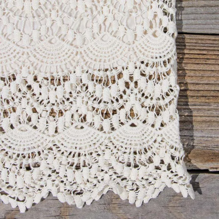 Lace and Quartz Dress in Mint